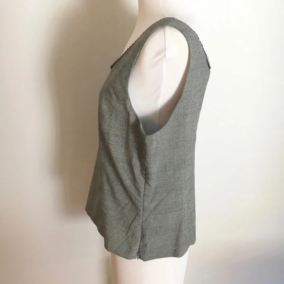 TAHARI Sleeveless Rounded Neckline Blouse Size 12 - Picture 4 of 8